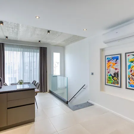 Holiday home The Ultimate Luxury Triplex In Spinola Bay By 360 Estates