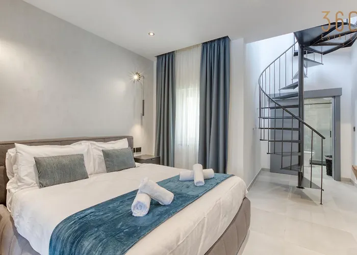 Feriehus The Ultimate Luxury Triplex In Spinola Bay By 360 Estates