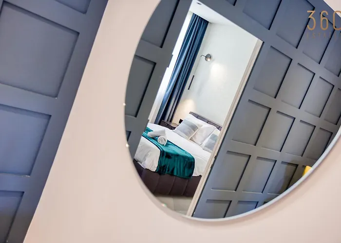 Feriehus The Ultimate Luxury Triplex In Spinola Bay By 360 Estates