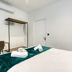 The Ultimate Luxury Triplex In Spinola Bay By 360 Estates Case de vacanță