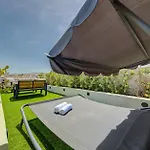 Case de vacanță The Ultimate Luxury Triplex In Spinola Bay By 360 Estates